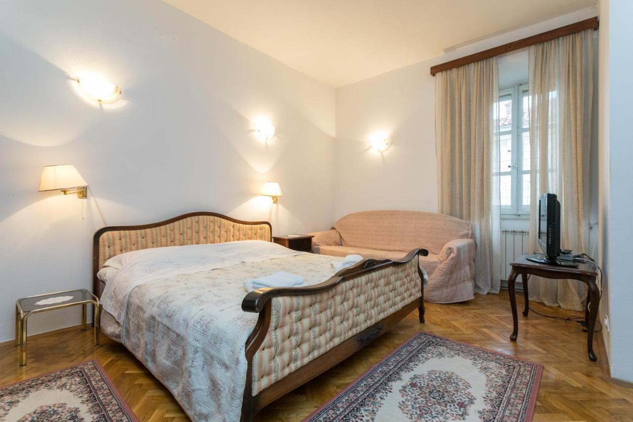 Apartment Apartment & Room Korta Vilea