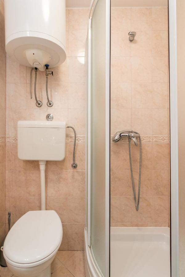 Apartment Apartment & Room Korta Vilea